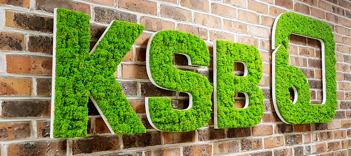 ENSEIGNE_KSB Enseigne Lumineuse sur mesure - Logo en Mousse végétale - Pour KSB - Sequedin