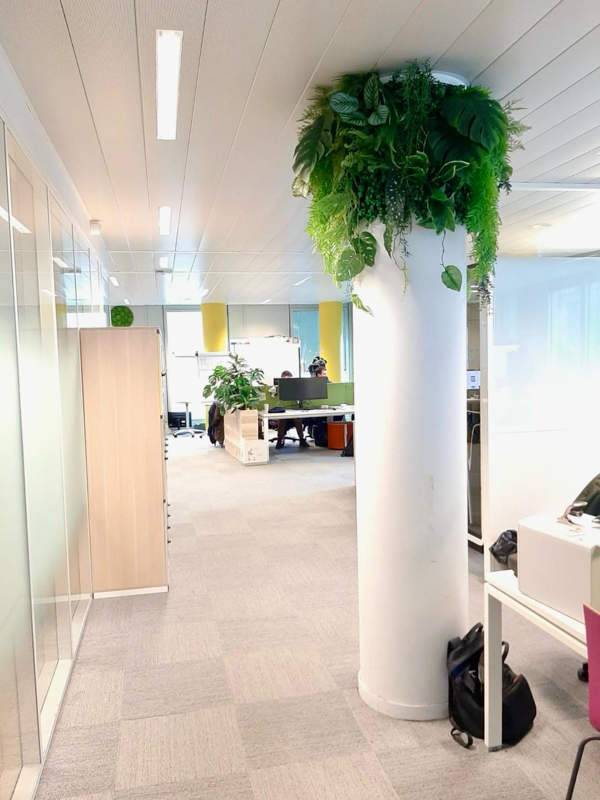 Aménager les Poteaux ou Colonnes au Milieu de l Espace de Travail : Une Solution pour le Bien-Être des Collaborateurs