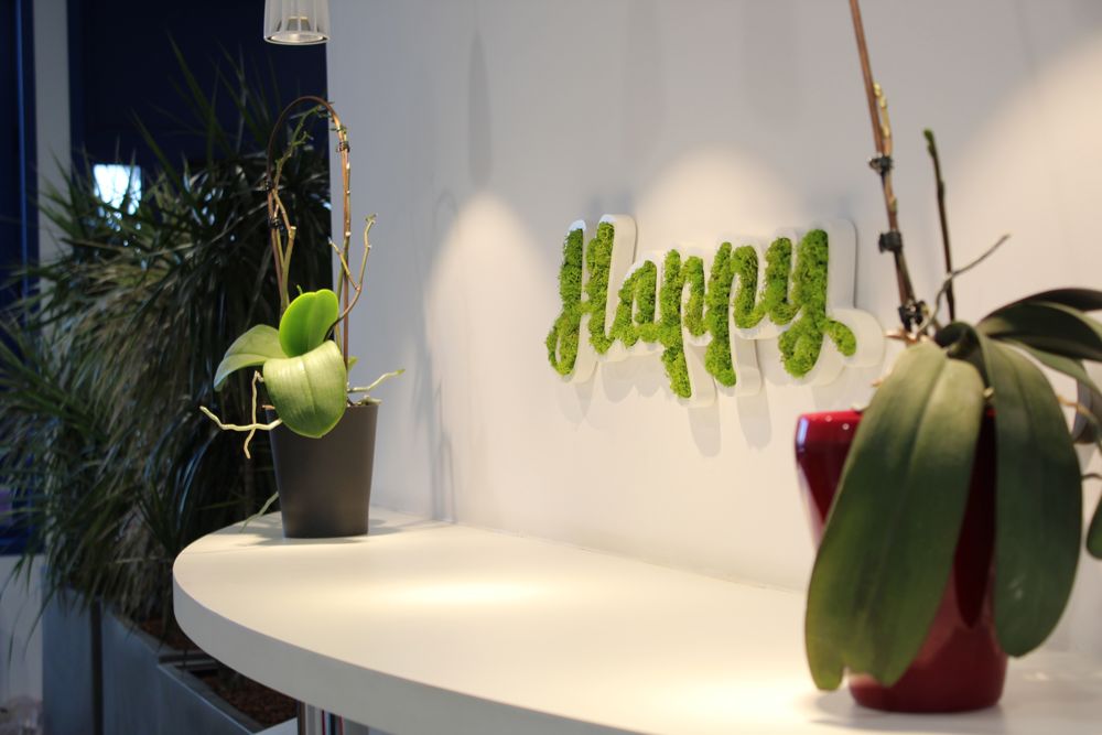 Logo végétalisé en mousse