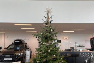 Installation et décoration de Noël pour les entreprises : une ambiance magique pour vos fêtes
