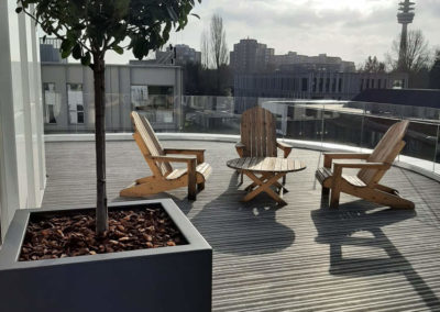Fabrication de fauteuils en bois pour espaces extérieurs entreprise